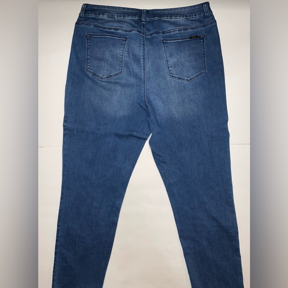 Chico’s So Slimming Floral Embellished Girlfriend Ankle Jeans Size 2.5 (US 14) - Picture 10 of 15